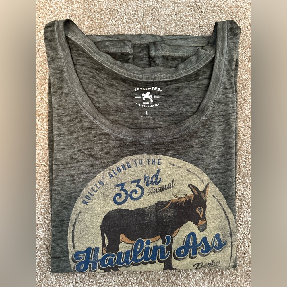 Idyllwind Graphic T-Shirt - Picture 2 of 3